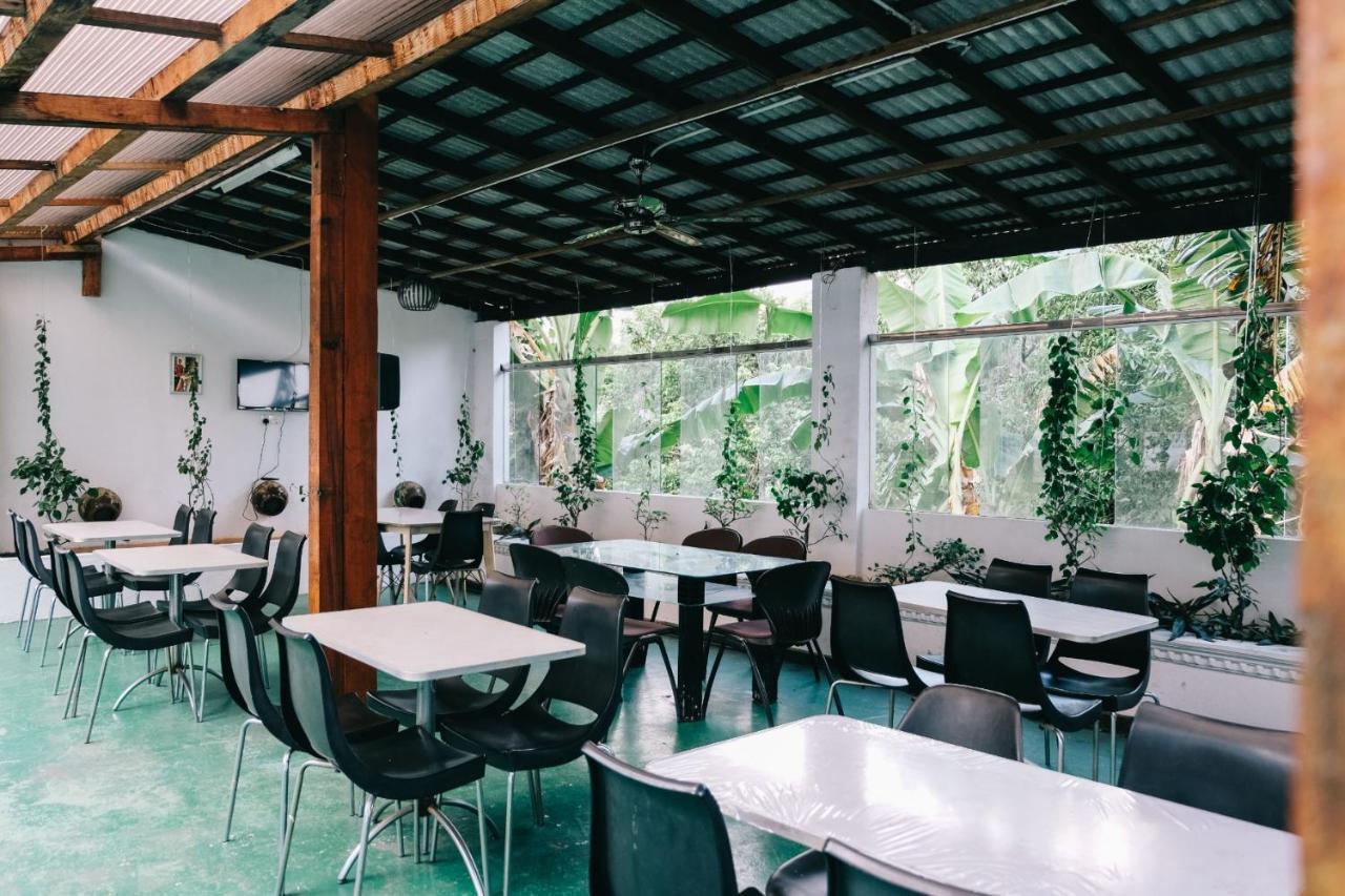 Camelia Homestay Johor Bahru Exteriör bild
